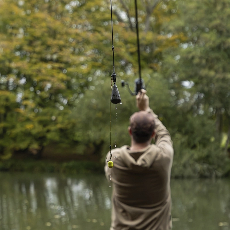 Fox Edges Heli Dumpy Leads